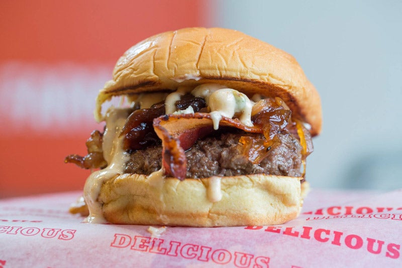 Burger from Good Stuff Eatery in Washington, DC - Spike Mendelsohn budget-friendly restaurant Burger from Good Stuff Eatery in Washington, DC - Spike Mendelsohn budget-friendly restaurant